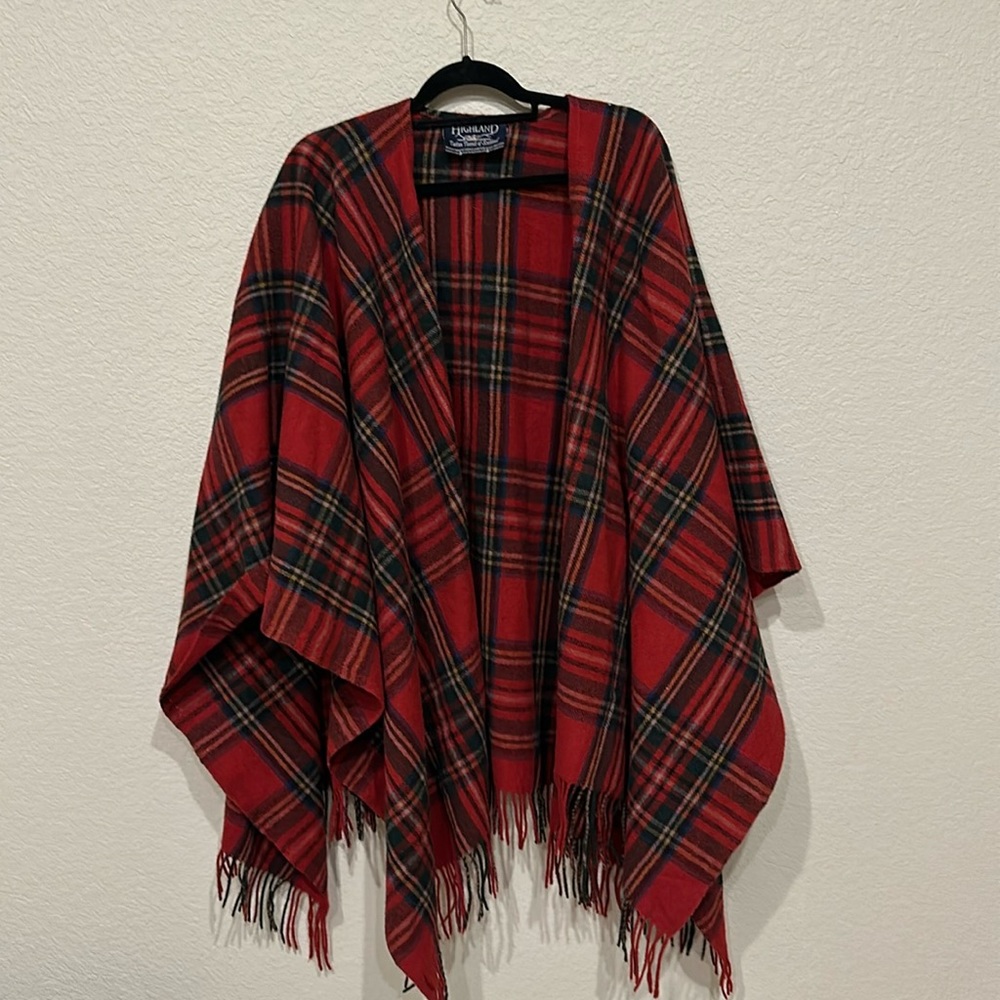 Beautiful warm Scotland shawl